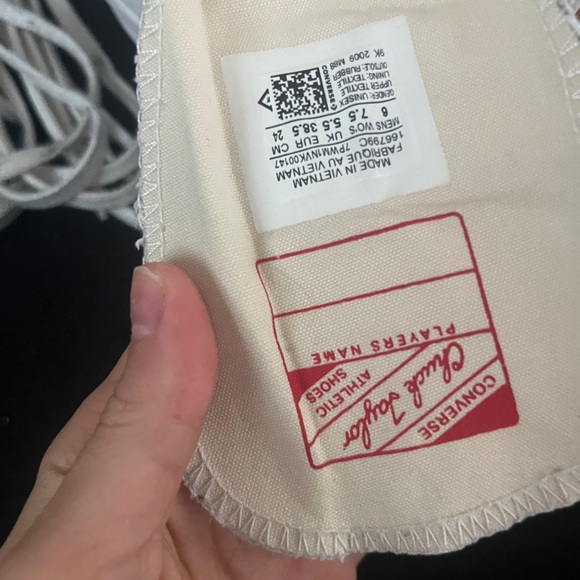 used but not worn much needs cleaning. Inside shoe is in perfect condition. - Picture 4 of 4